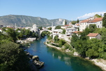 Besonders sehenswert in Mostar, Bosnien Herzegowina ist die alte Brücke "Stari Most" über dem Fluß Neretva